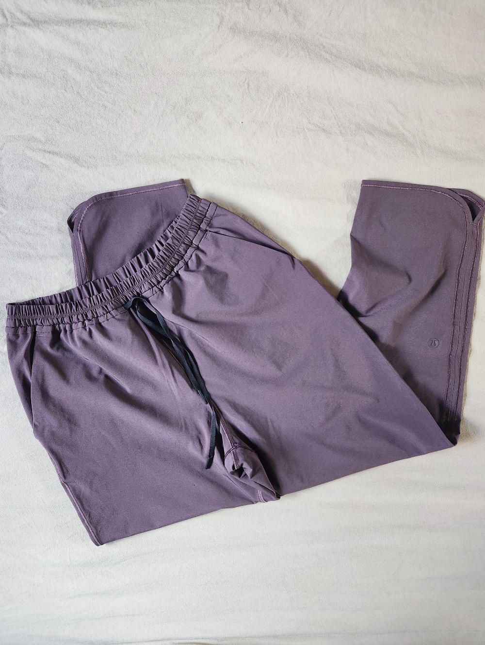 Lululemon Keep It Classic Crop Vintage Grape - Size 4